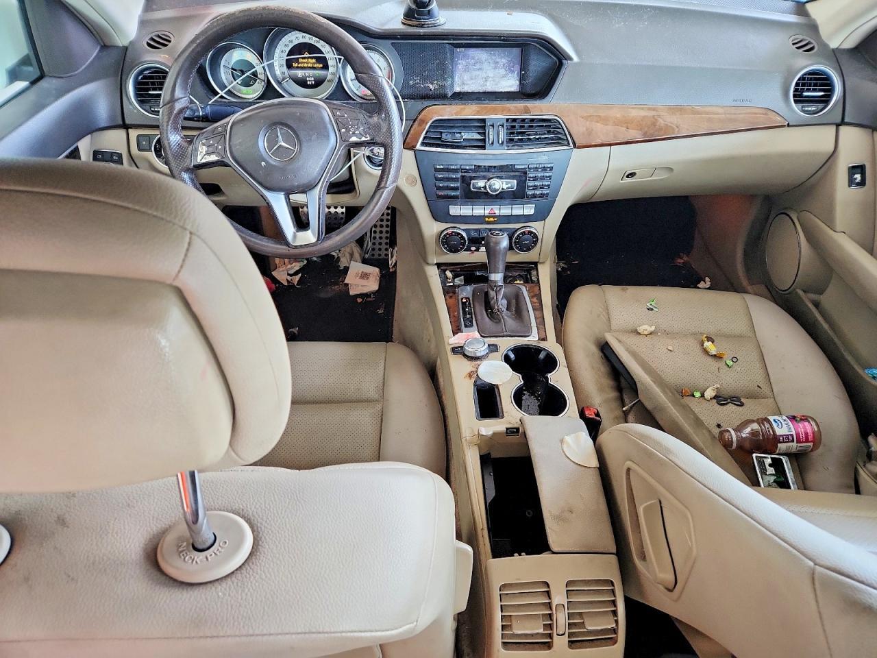 2014 Mercedes-Benz C 250 - zdjęcie 8