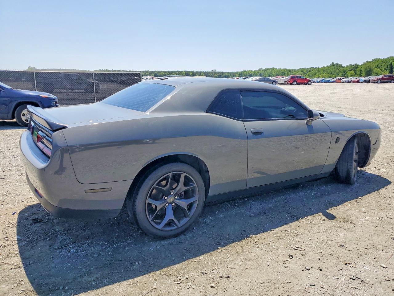 2023 Dodge Challenger Sxt - zdjęcie 3