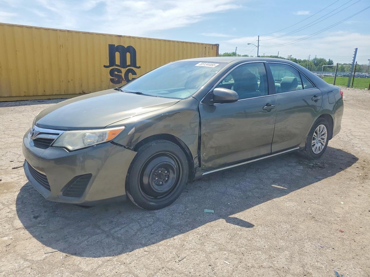 2013 Toyota Camry Le - zdjęcie główne
