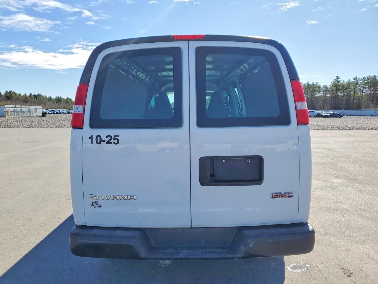 2025 GMC Savana G3500 - zdjęcie 6