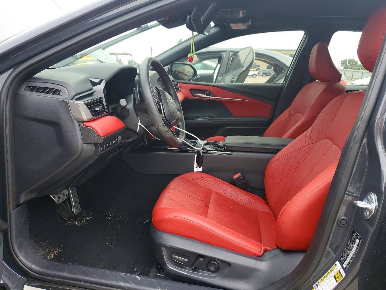 2025 Toyota Camry Xse - zdjęcie 7