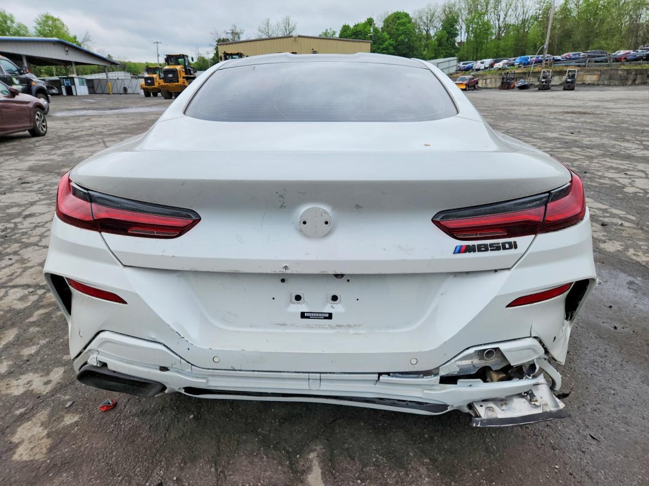 2020 BMW M850Xi - zdjęcie 6