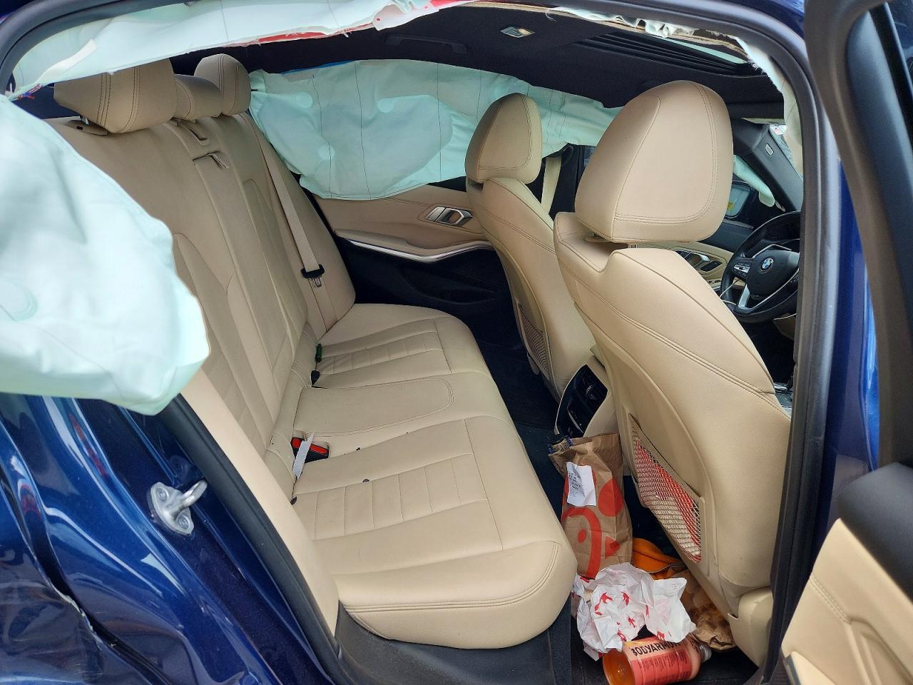 2021 BMW 330Xi - zdjęcie 10