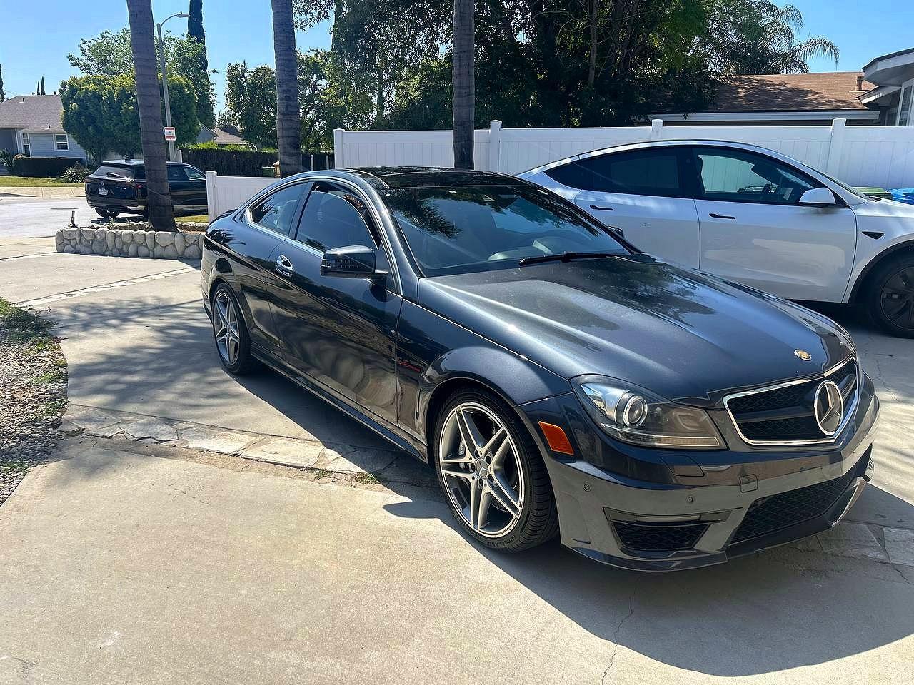 2014 Mercedes-Benz C 63 Amg - zdjęcie główne