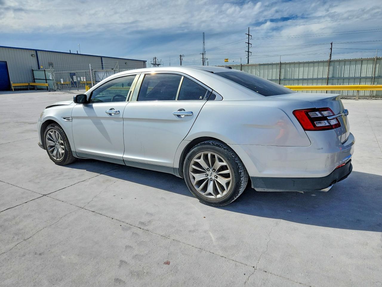 2015 Ford Taurus Limited - zdjęcie 2
