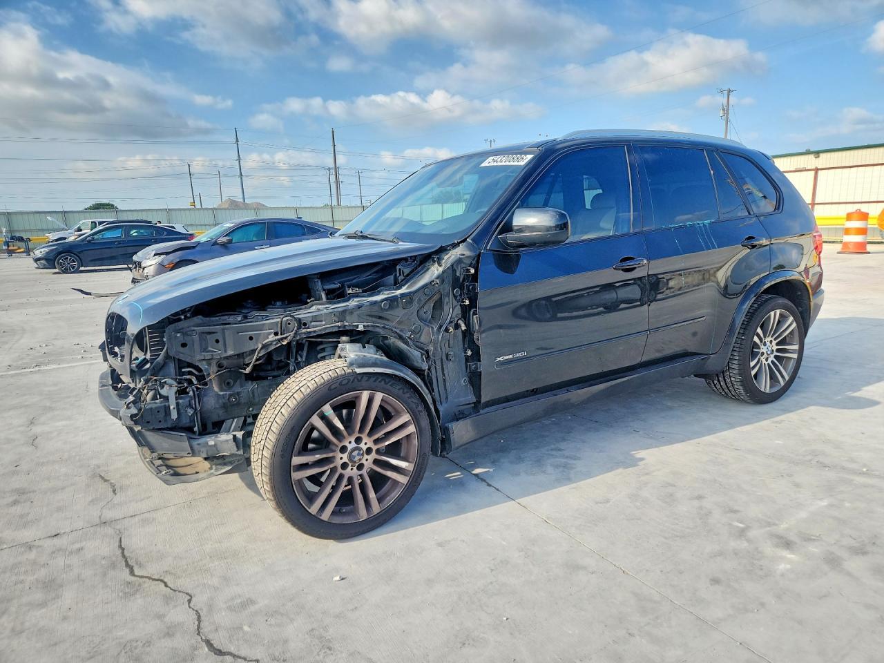 2013 BMW X5 xDrive35I - zdjęcie główne