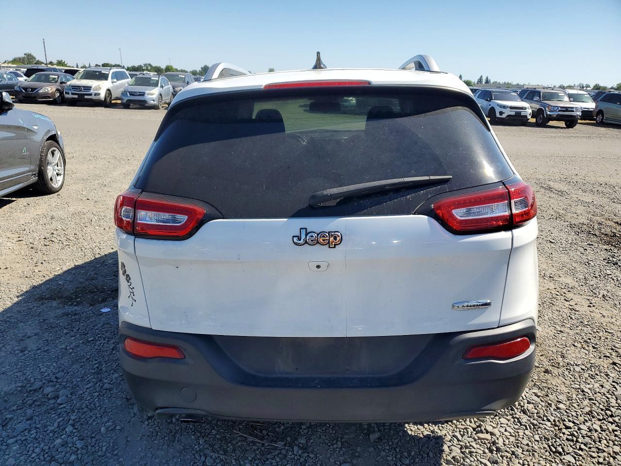 2015 Jeep Cherokee - zdjęcie 6