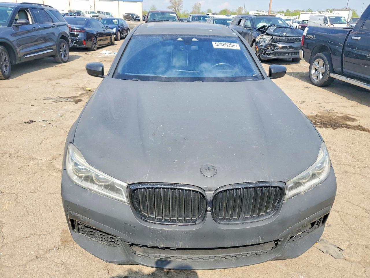 2016 BMW 750 I - zdjęcie 5