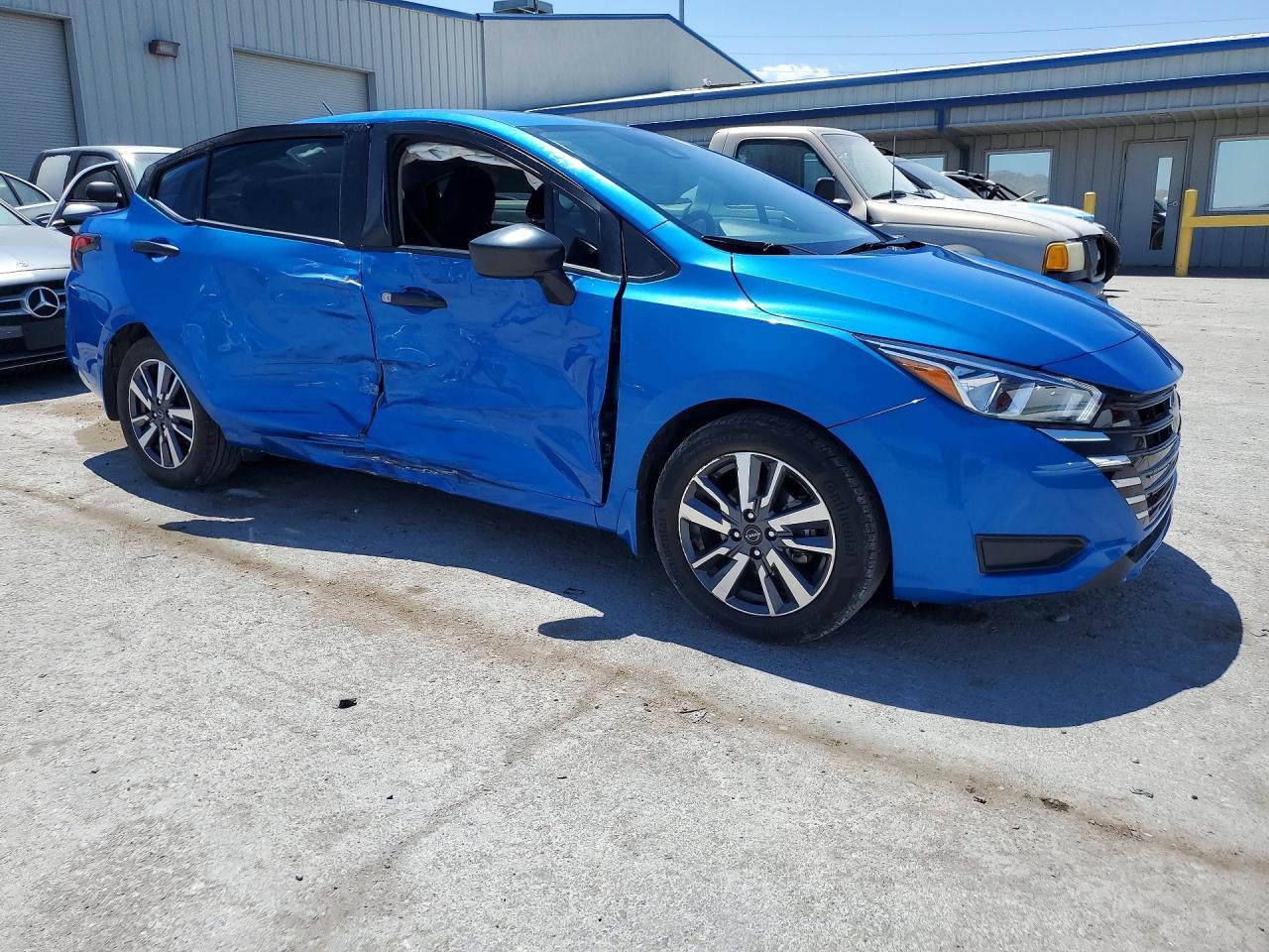 2024 Nissan Versa S - zdjęcie 4