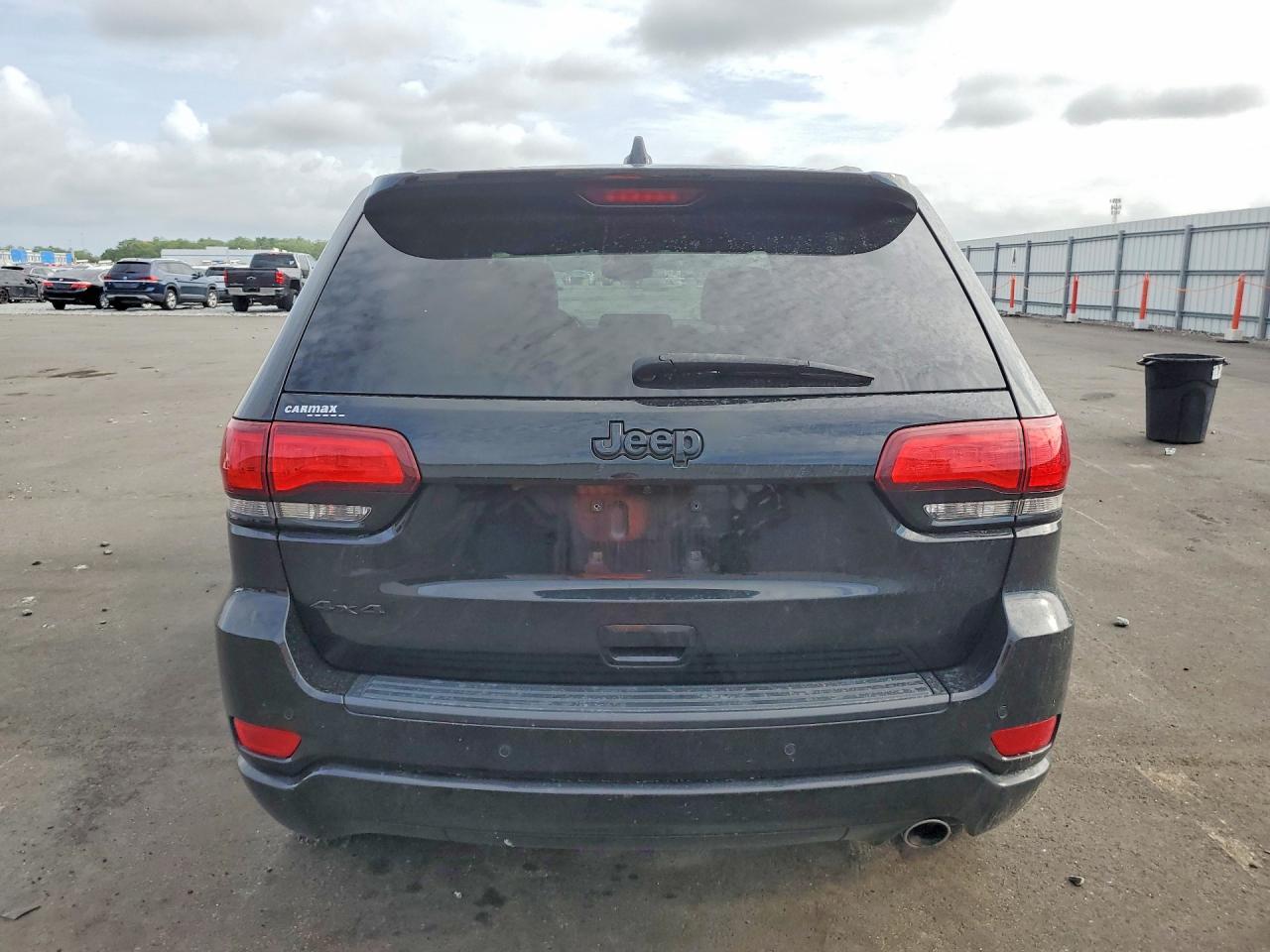 2020 Jeep Grand Cherokee Laredo - zdjęcie 6