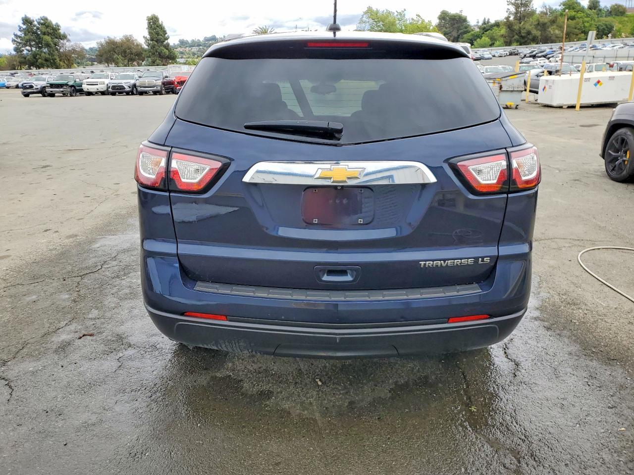 2016 Chevrolet Traverse Ls - zdjęcie 6