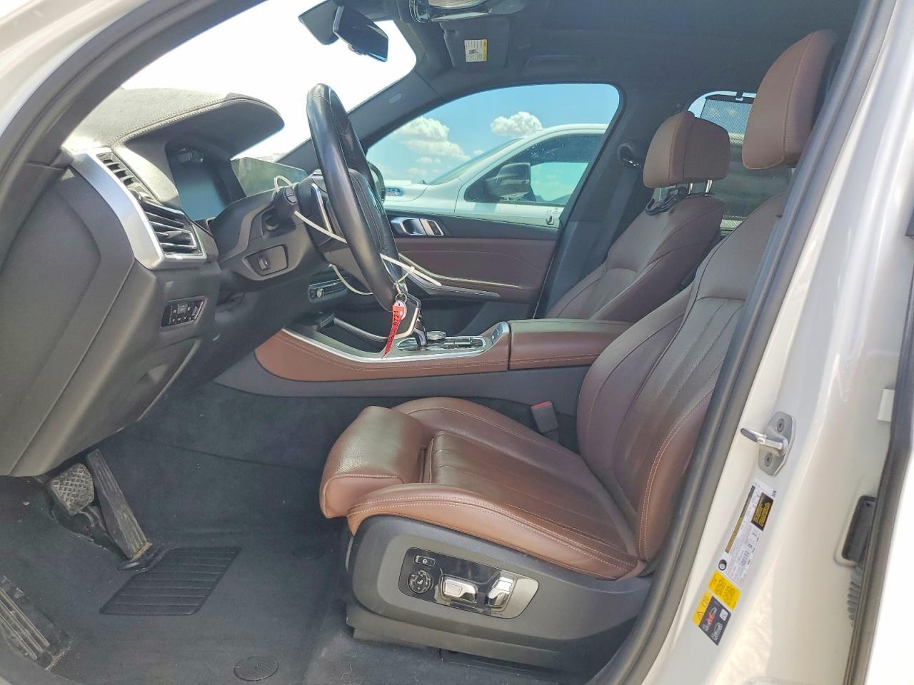 2022 BMW X5 xDrive45E - zdjęcie 7