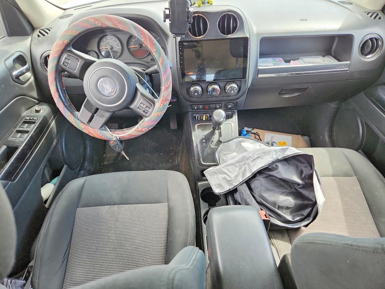 2014 Jeep Patriot Latitude - zdjęcie 8