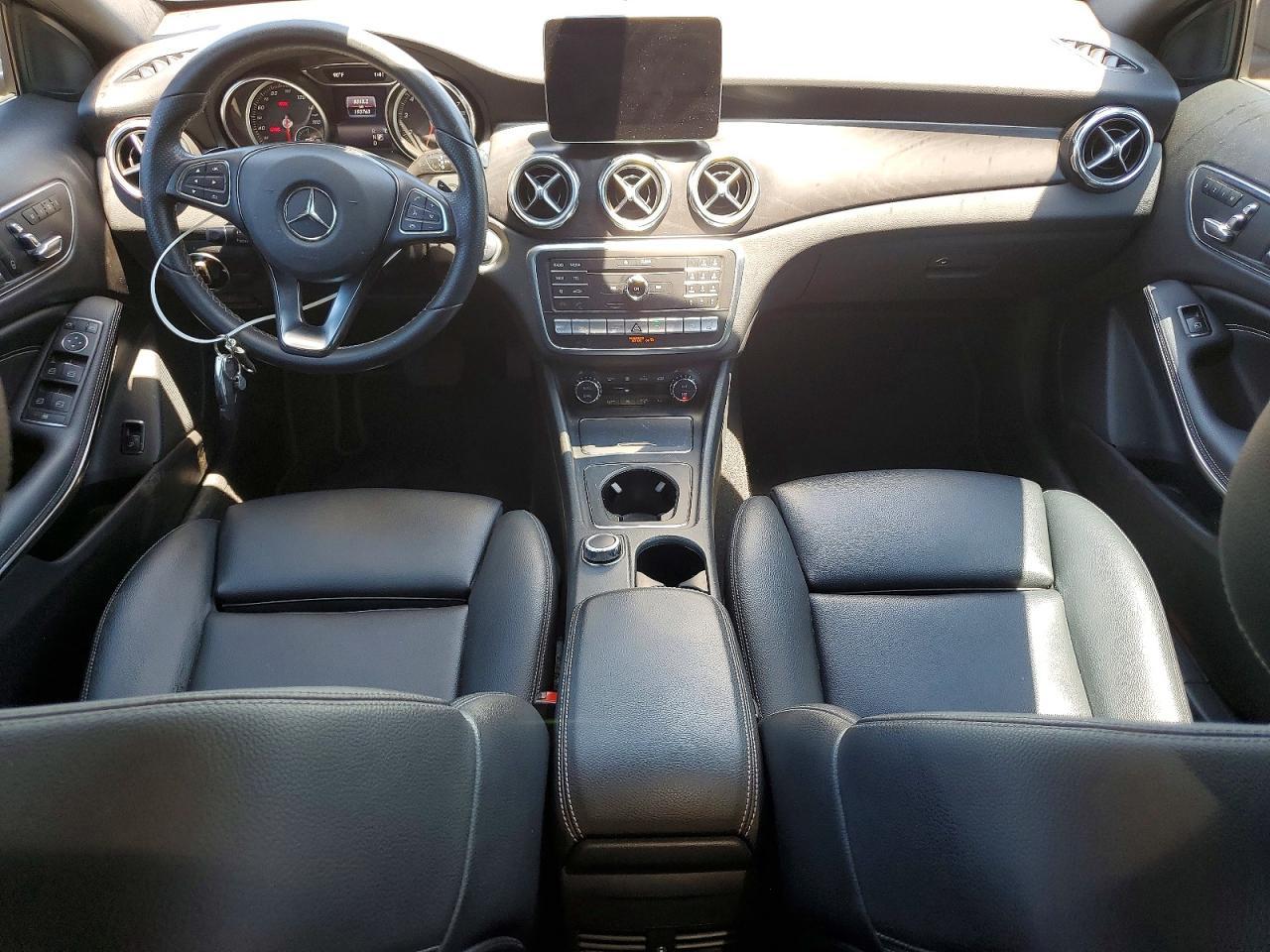 2018 Mercedes-Benz Gla 250 4Matic - zdjęcie 8