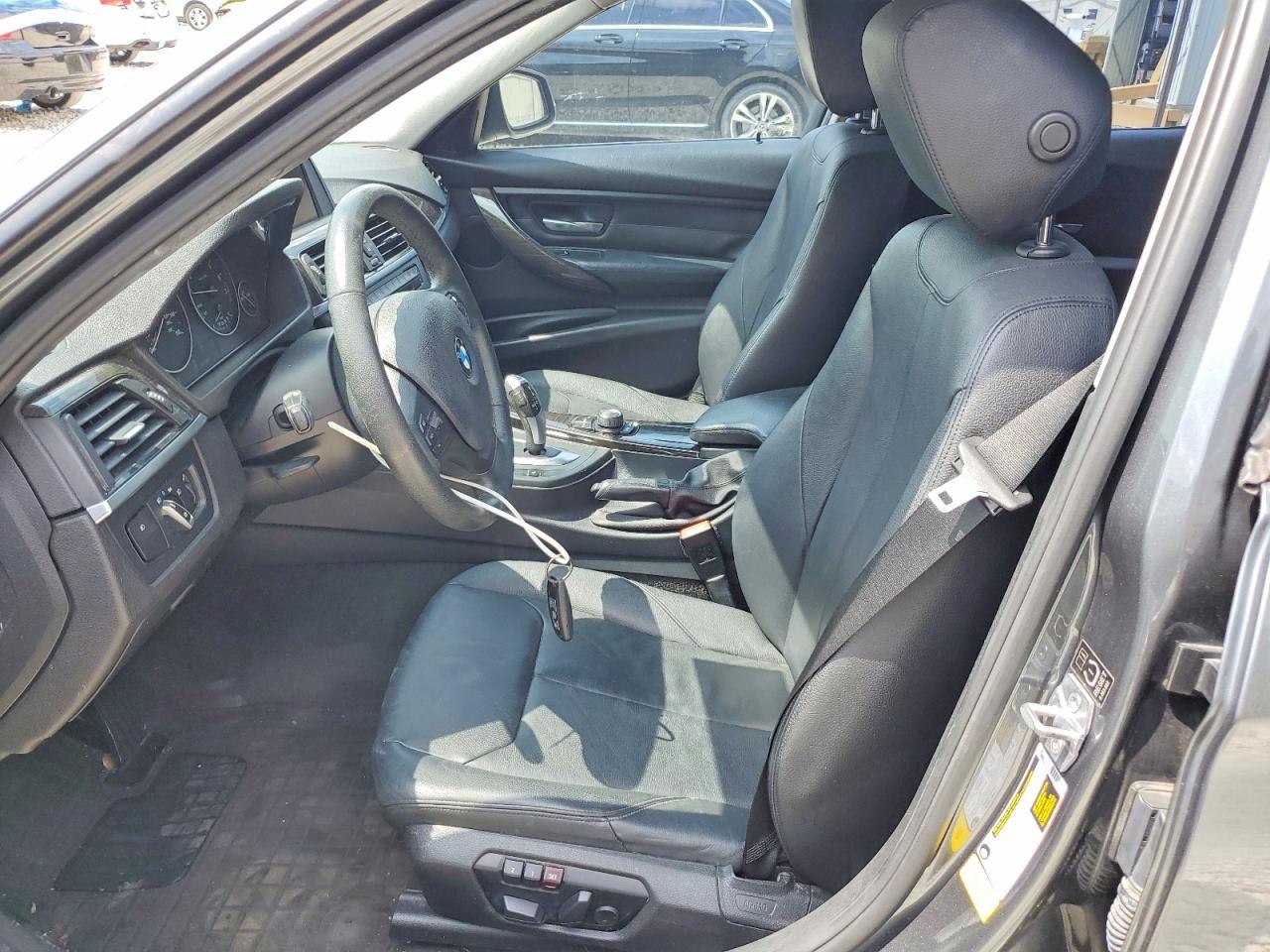 2015 BMW 320 I - zdjęcie 7