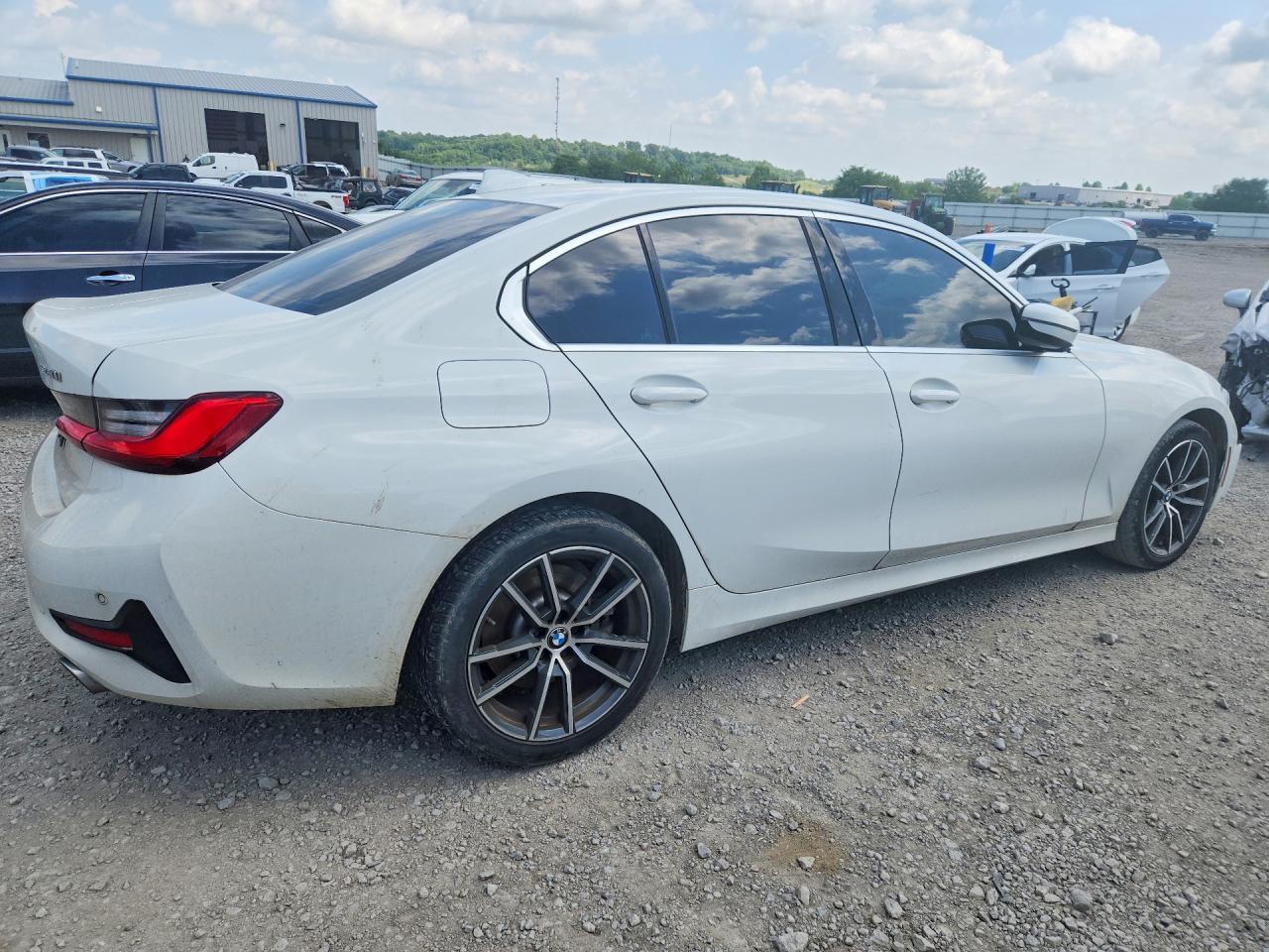 2020 BMW 330Xi - zdjęcie 3