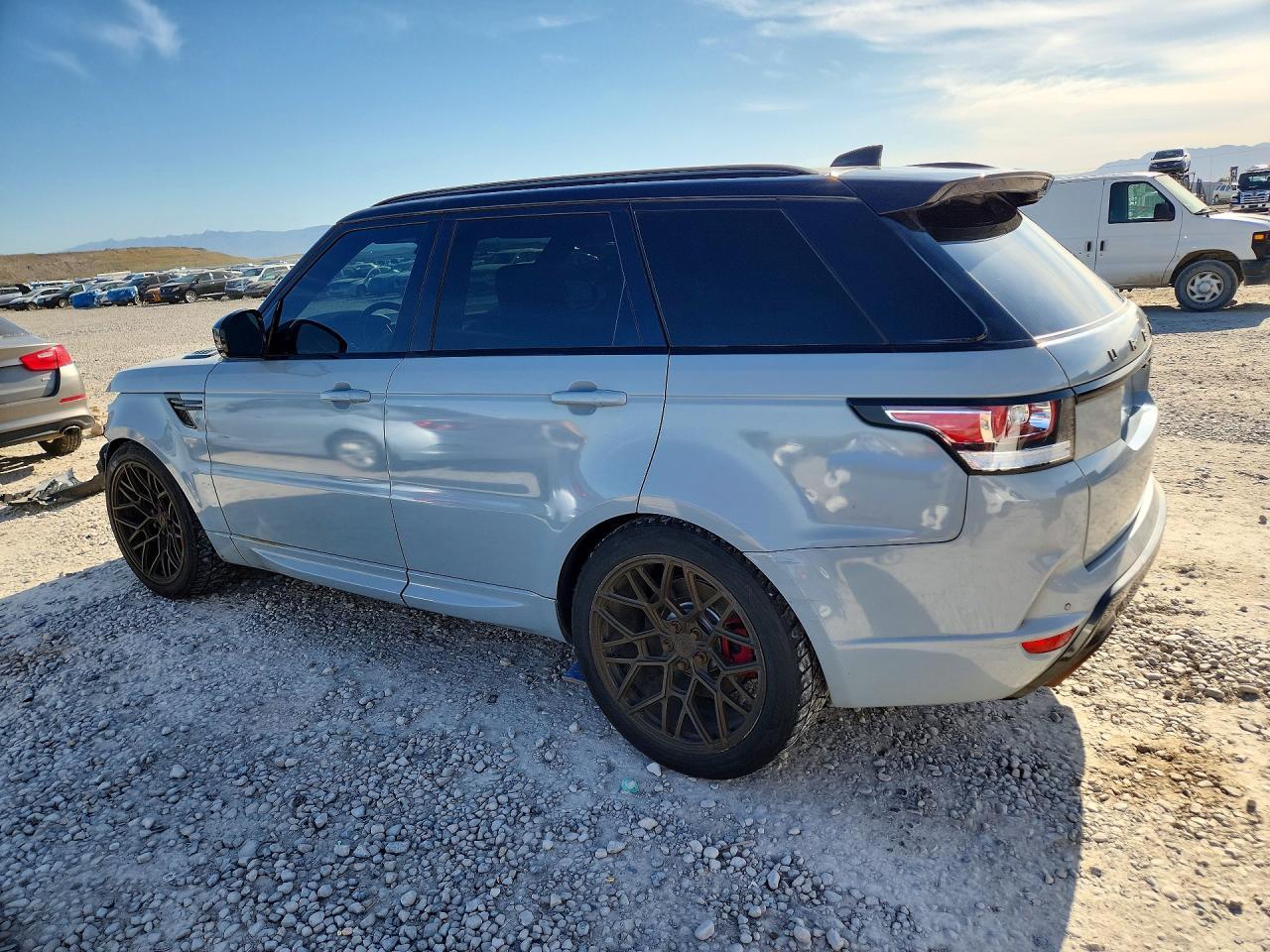 Land Rover Range Rover - zdjęcie 2