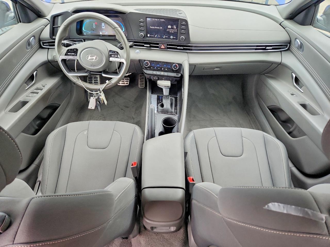 2025 Hyundai Elantra Sel Sport - zdjęcie 8