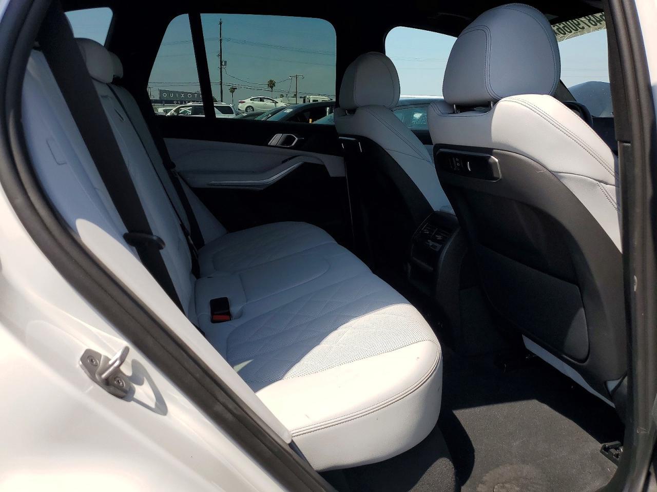 2025 BMW X5 Sdrive 40I - zdjęcie 11
