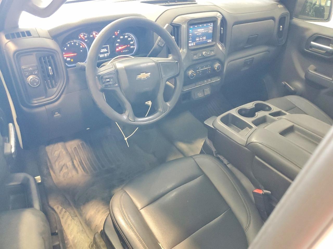 2020 Chevrolet Silverado C1500 - zdjęcie 8