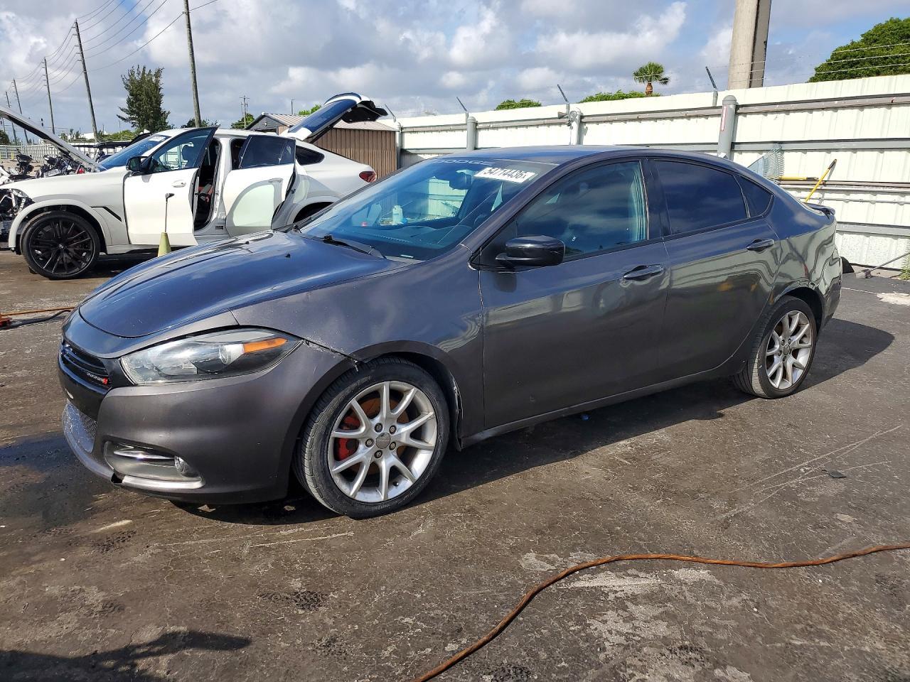 2016 Dodge Dart Sxt - zdjęcie główne