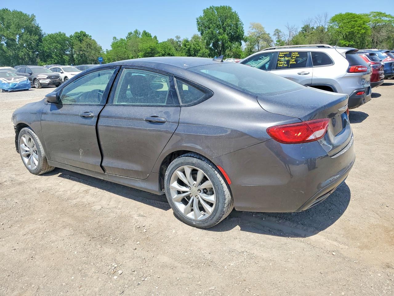 2015 Chrysler 200 S - zdjęcie 2