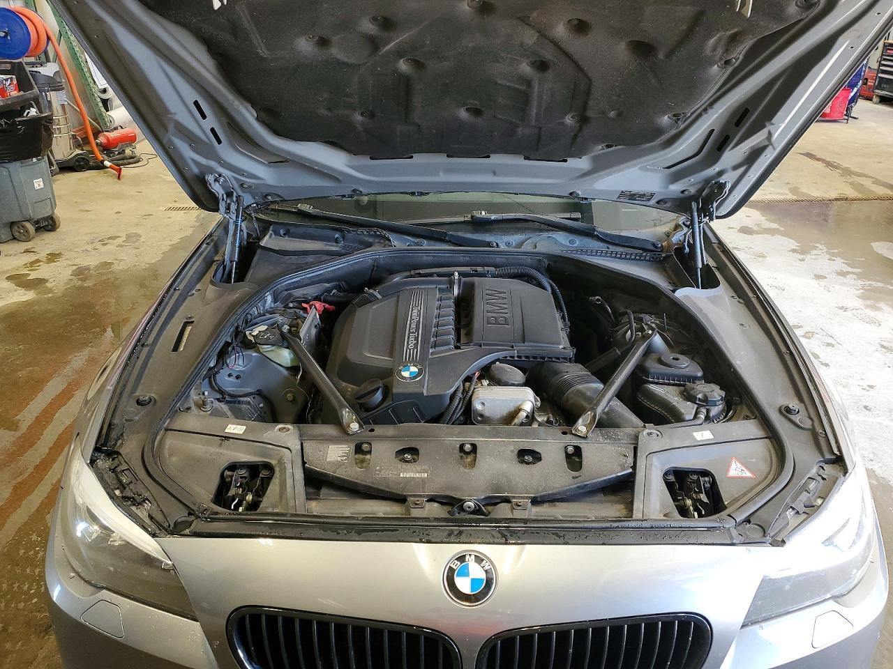 2014 BMW 535 Xi - zdjęcie 11