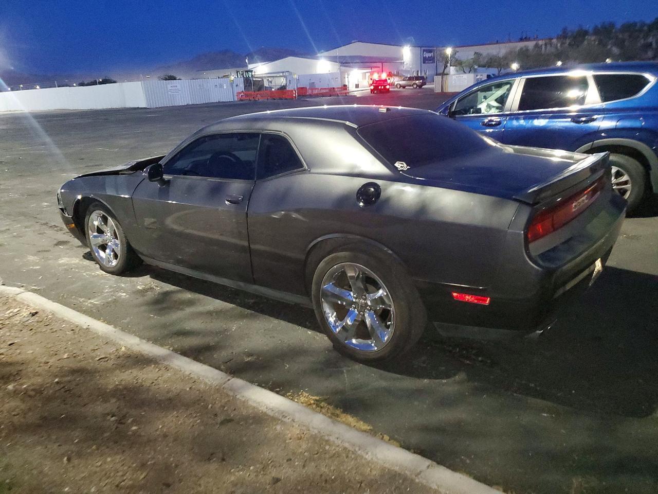 2013 Dodge Challenger R - zdjęcie 2