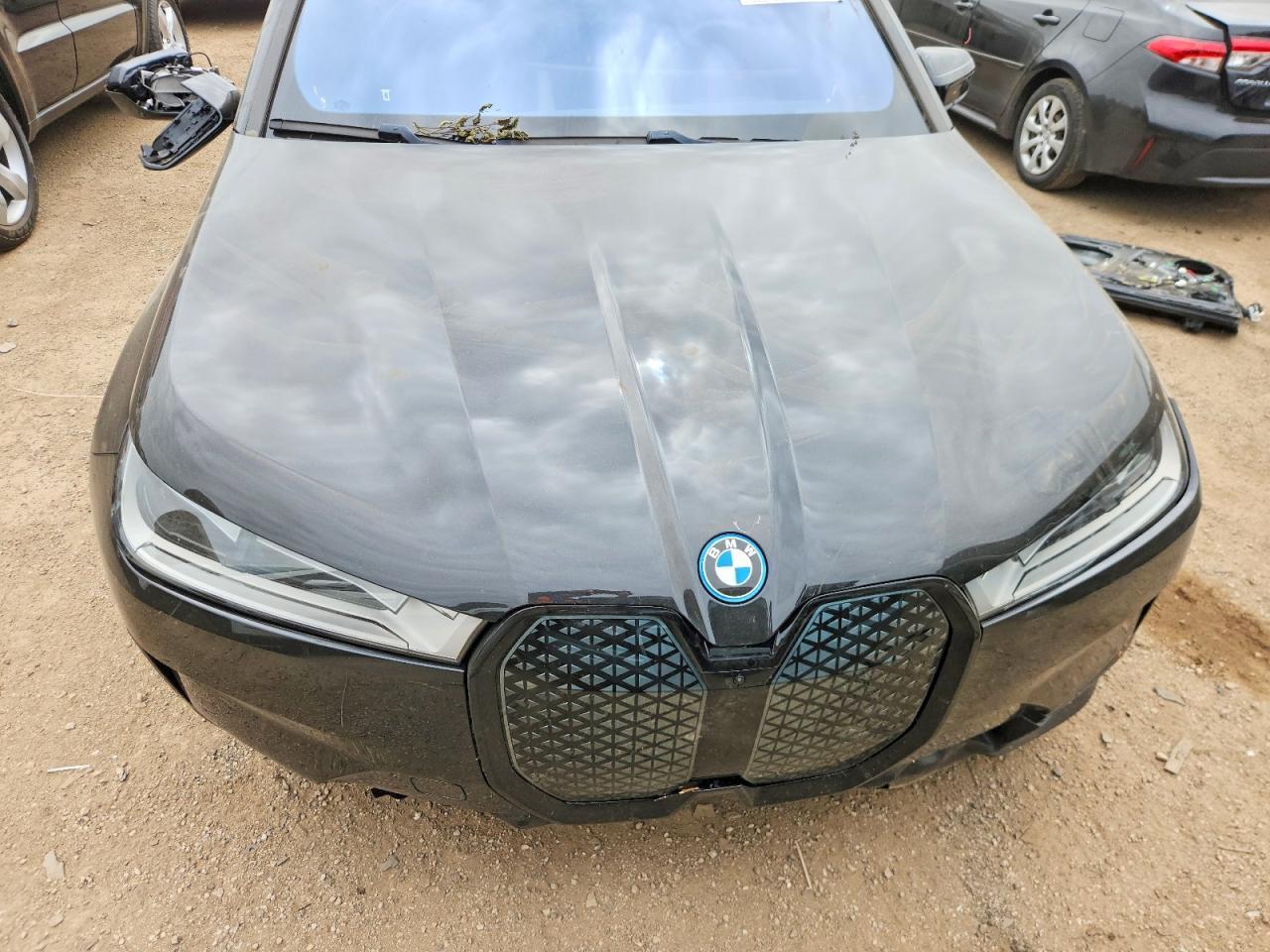 2024 BMW Ix xDrive50 - zdjęcie 11