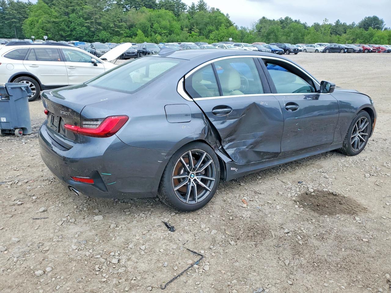 2020 BMW 330Xi - zdjęcie 3
