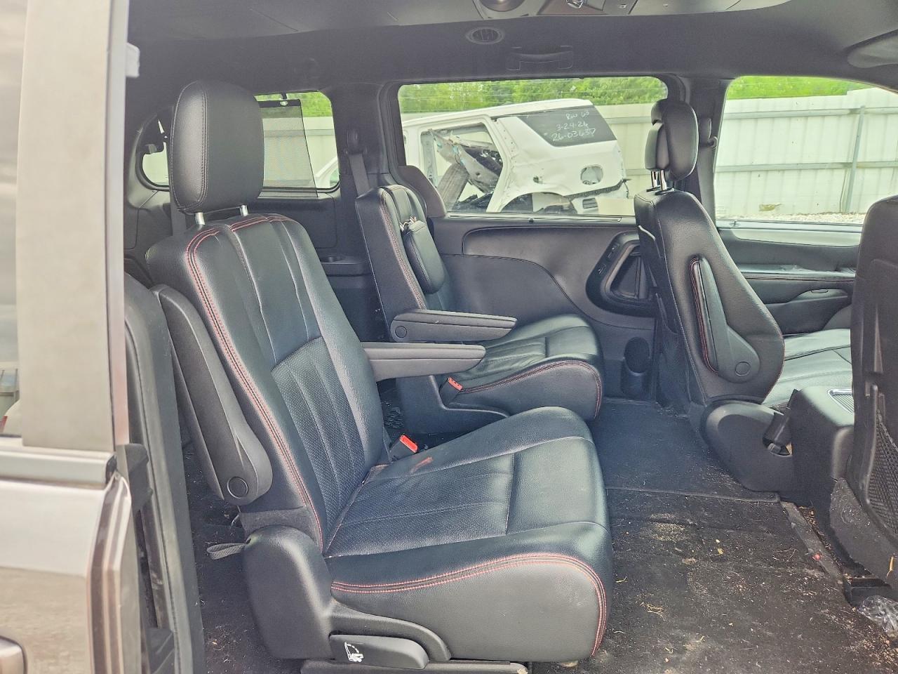 2017 Dodge Grand Caravan Gt - zdjęcie 11