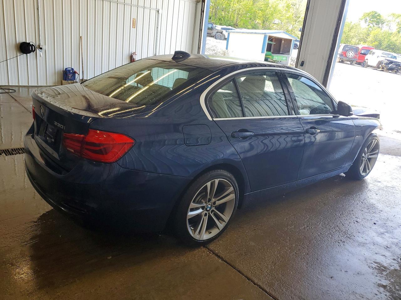 BMW Seria 3 - zdjęcie 3