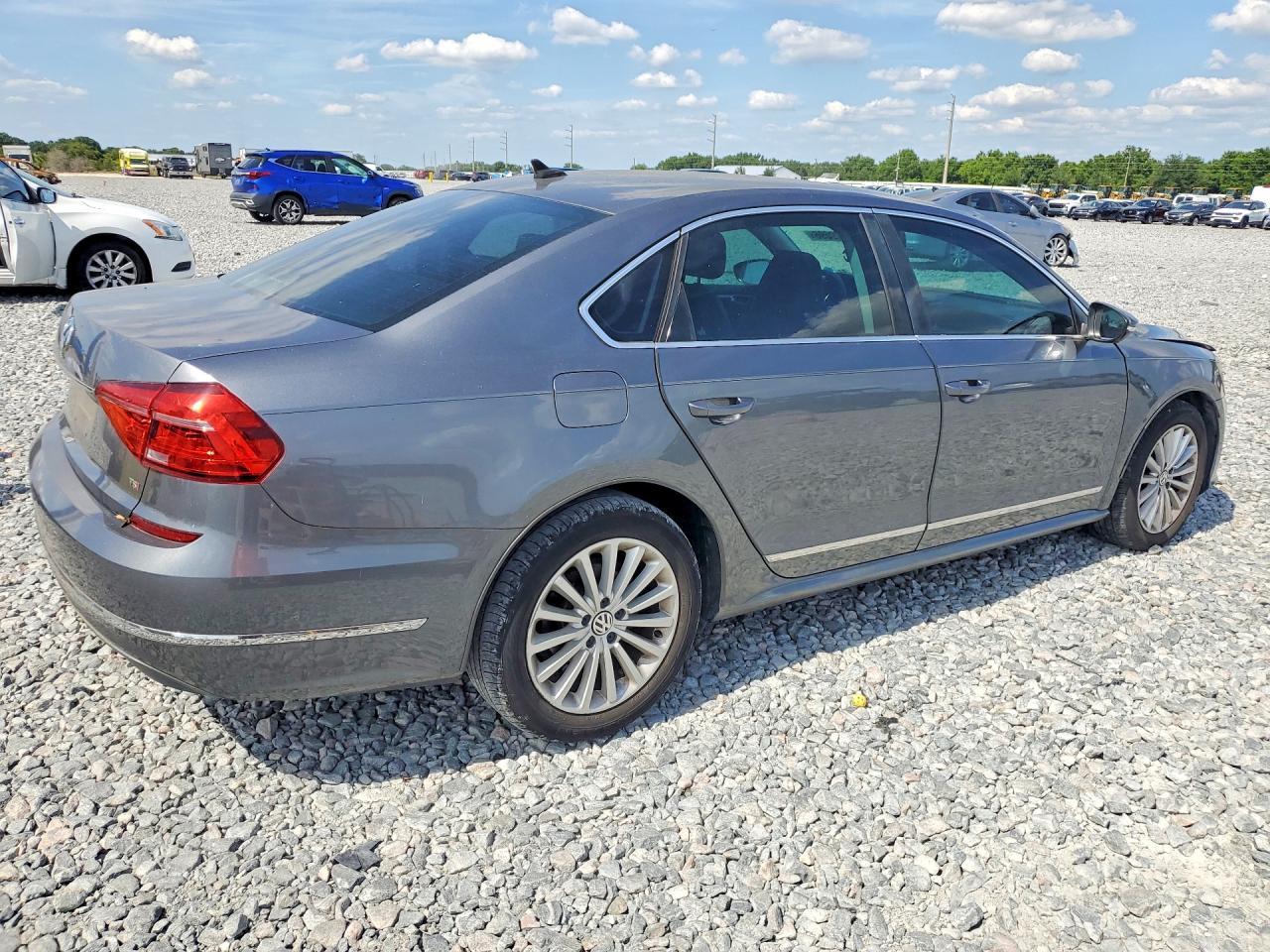 2016 Volkswagen Passat Se - zdjęcie 3