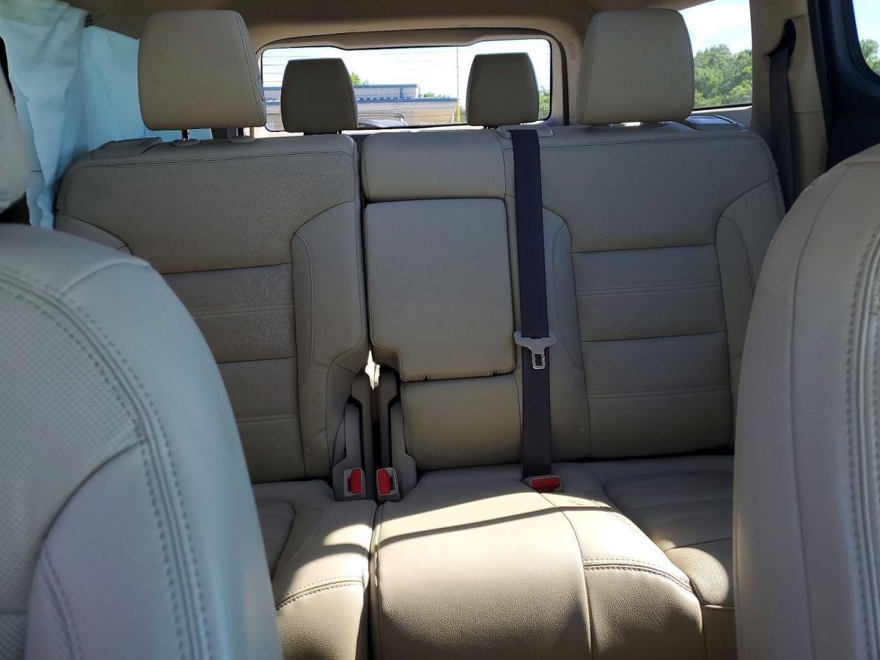 2017 GMC Acadia Denali - zdjęcie 10