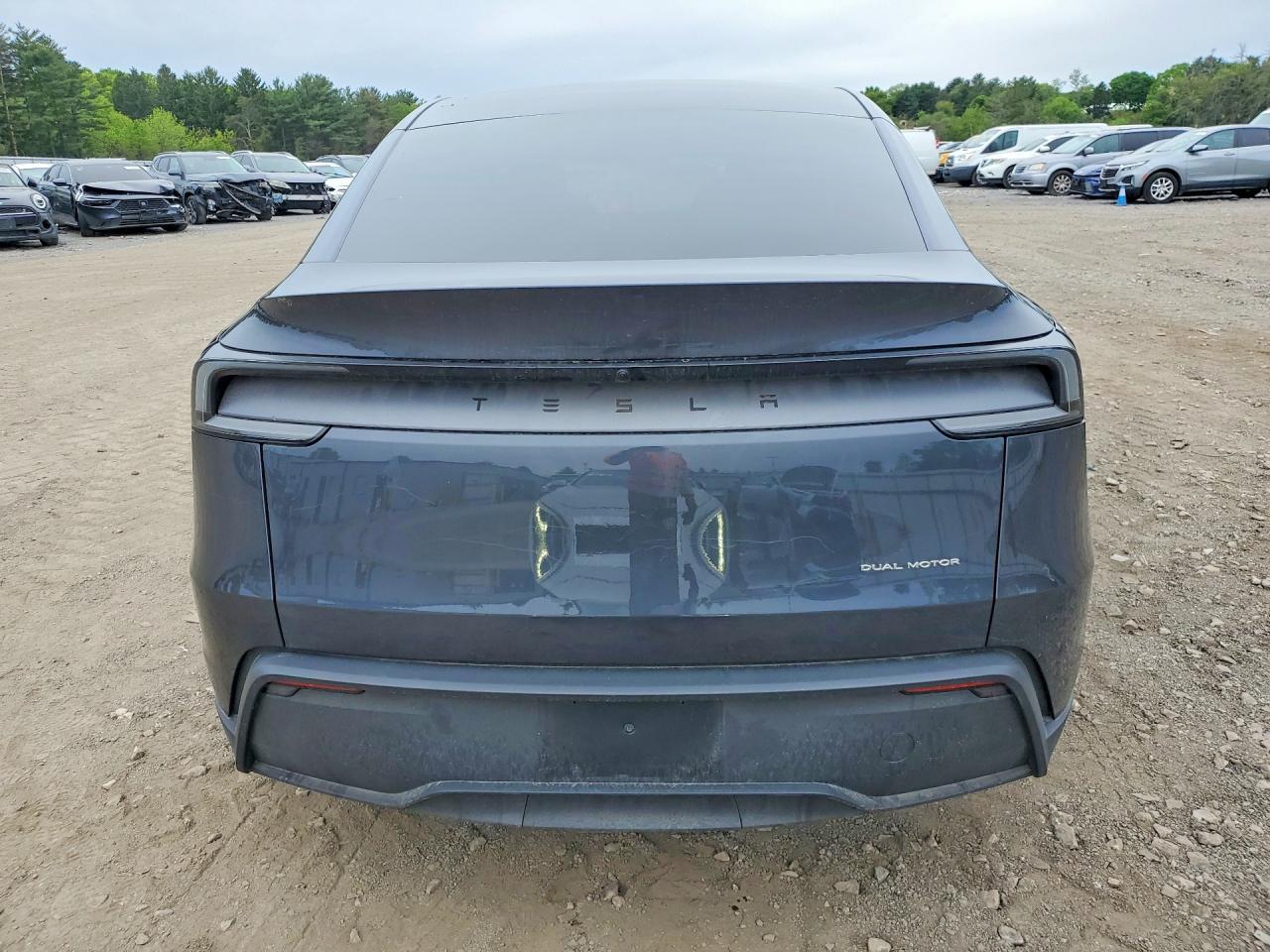 2026 Tesla Model Y - zdjęcie 6