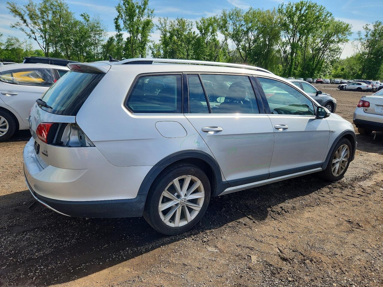 2017 Volkswagen Golf Alltrack S - zdjęcie 3