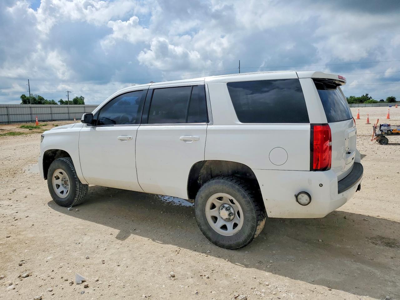 2016 Chevrolet Tahoe Special - zdjęcie 2