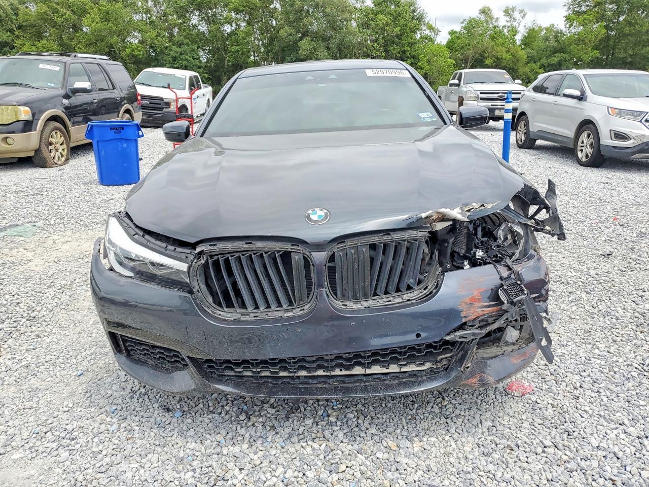 2019 BMW 740 I - zdjęcie 5