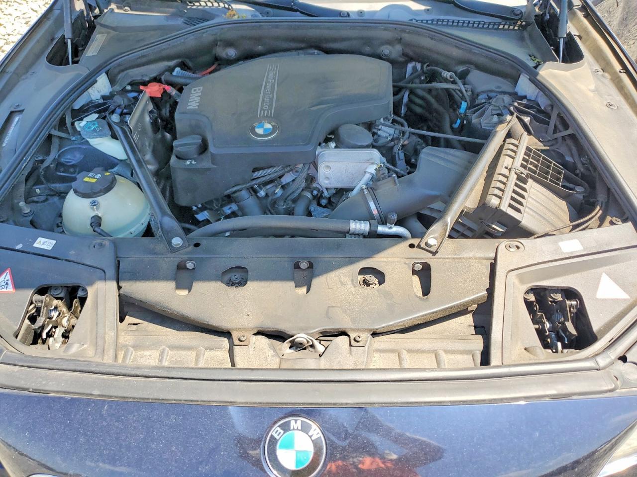 2015 BMW Seria 5 528i - zdjęcie 11
