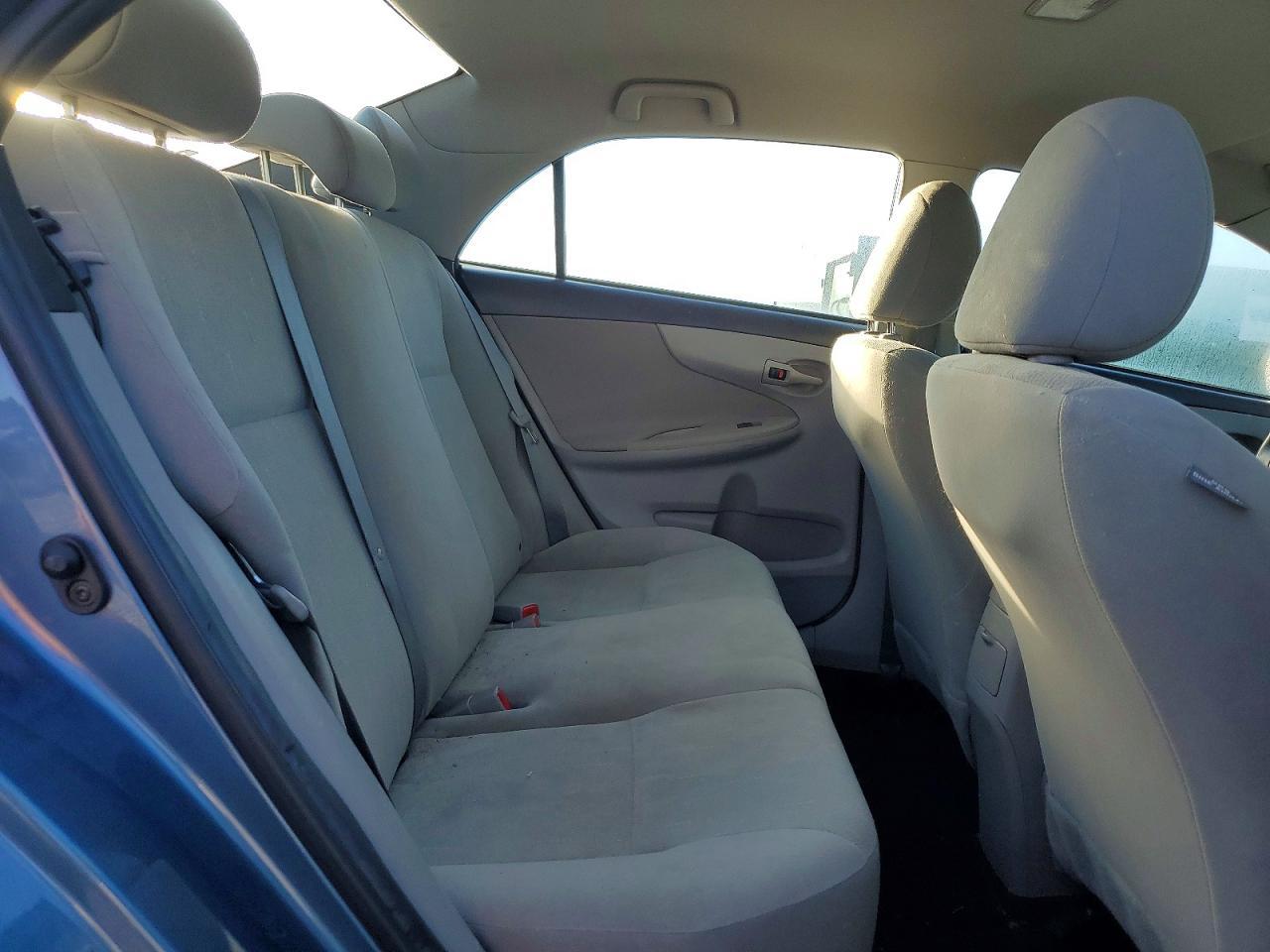 2013 Toyota Corolla L - zdjęcie 10