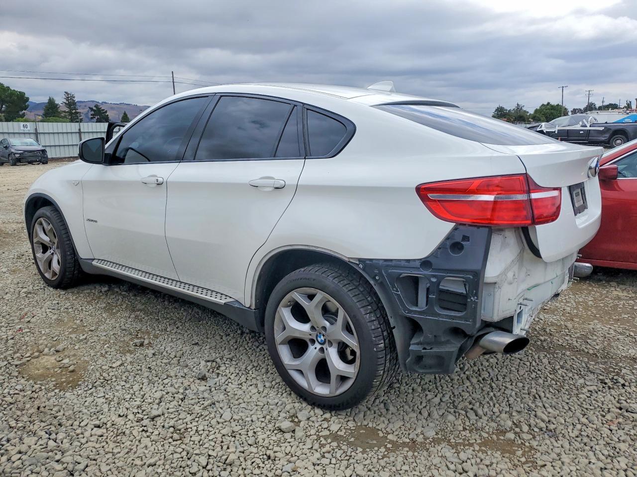 2014 BMW X6 xDrive35I - zdjęcie 2