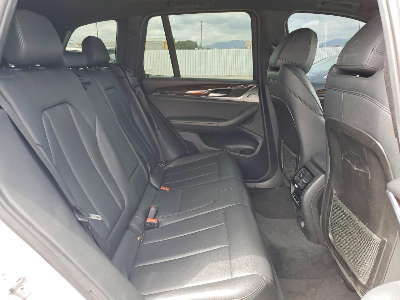 2018 BMW X3 xDrive30I - zdjęcie 11