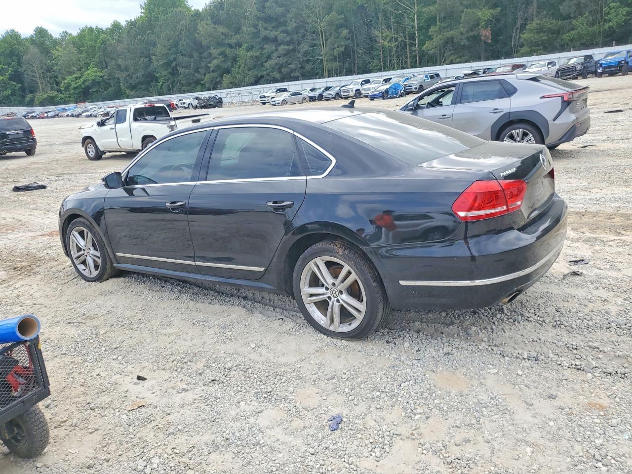 2014 Volkswagen Passat Sel - zdjęcie 2