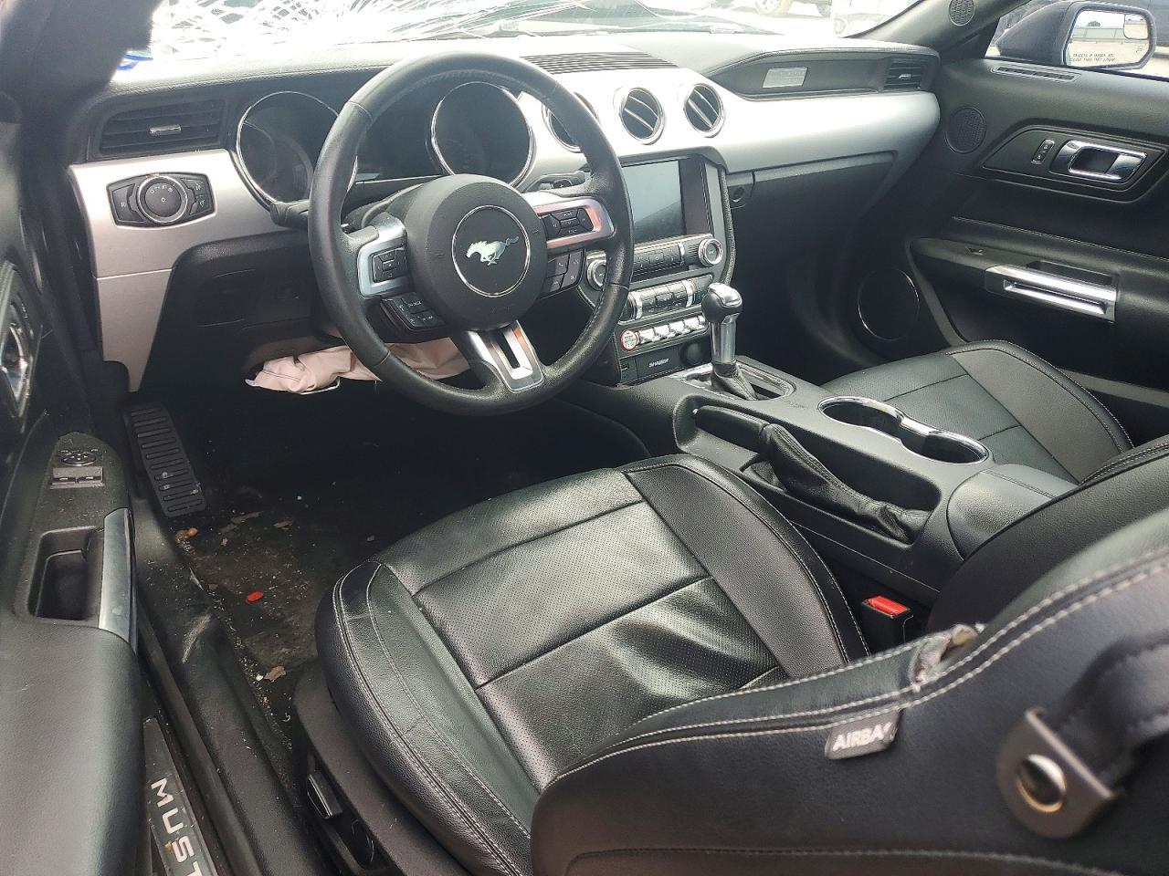 2017 Ford Mustang - zdjęcie 8