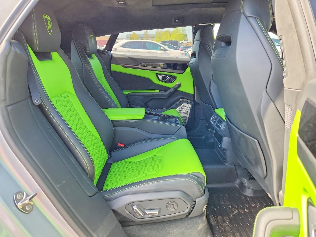 2022 Lamborghini Urus - zdjęcie 11