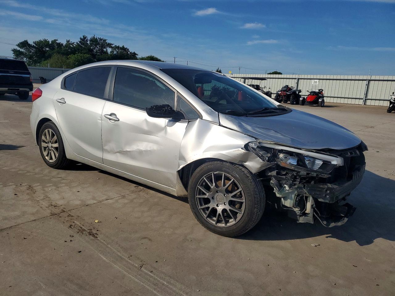 Kia Forte - zdjęcie 4