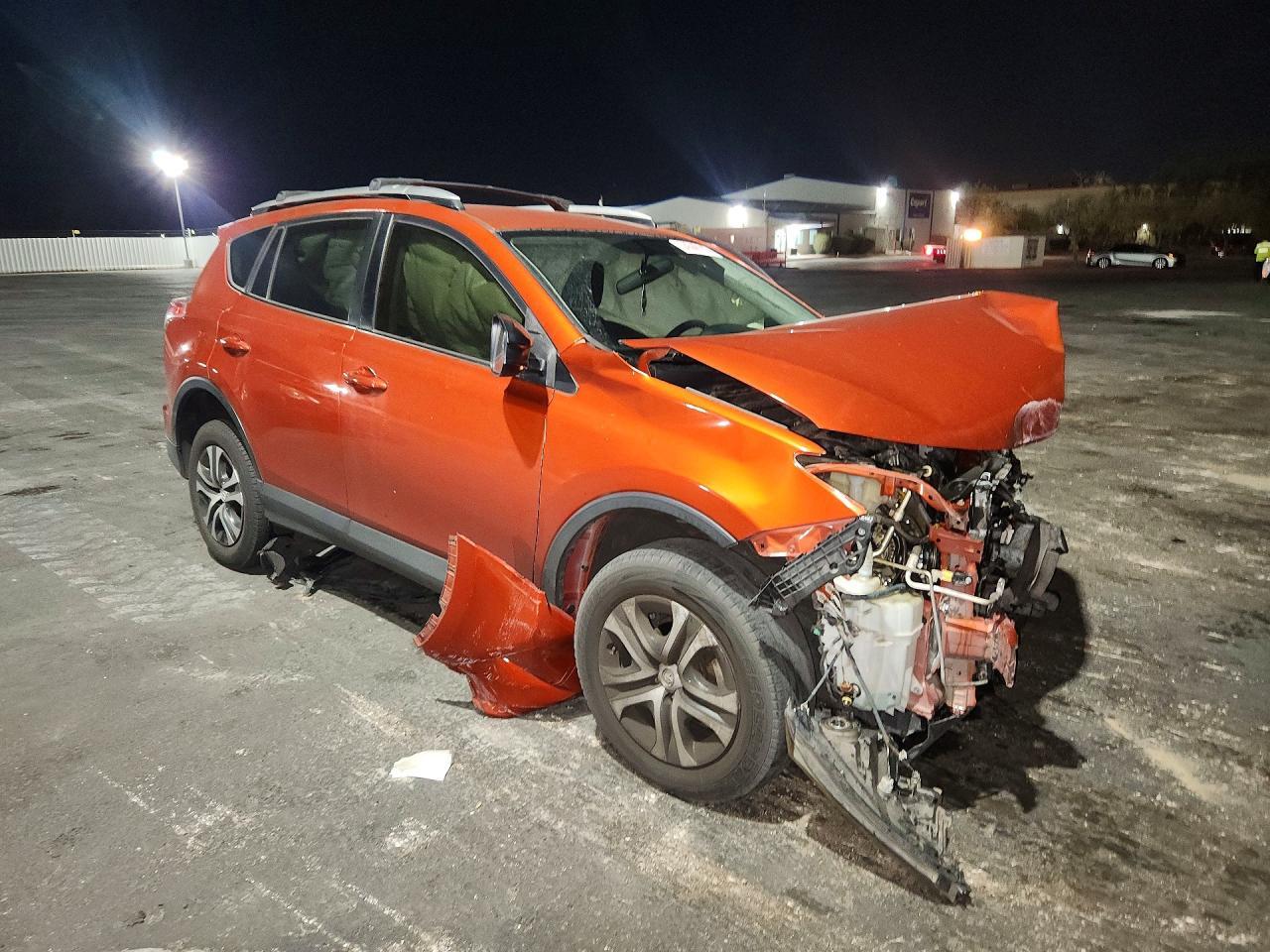 2016 Toyota Rav4 Le - zdjęcie 4