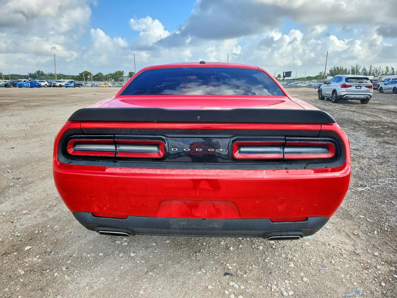 2023 Dodge Challenger Sxt - zdjęcie 6