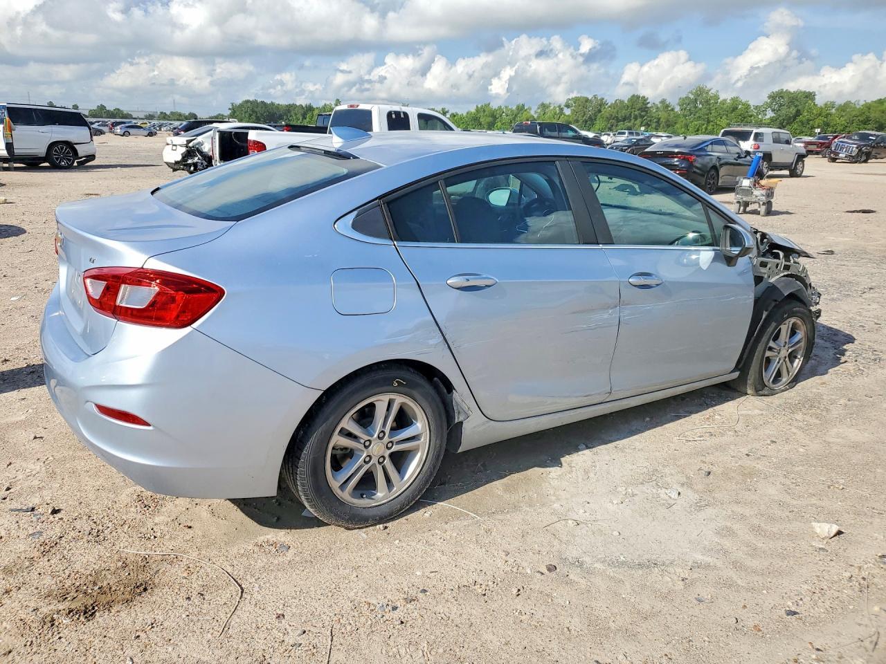 2017 Chevrolet Cruze Lt - zdjęcie 3