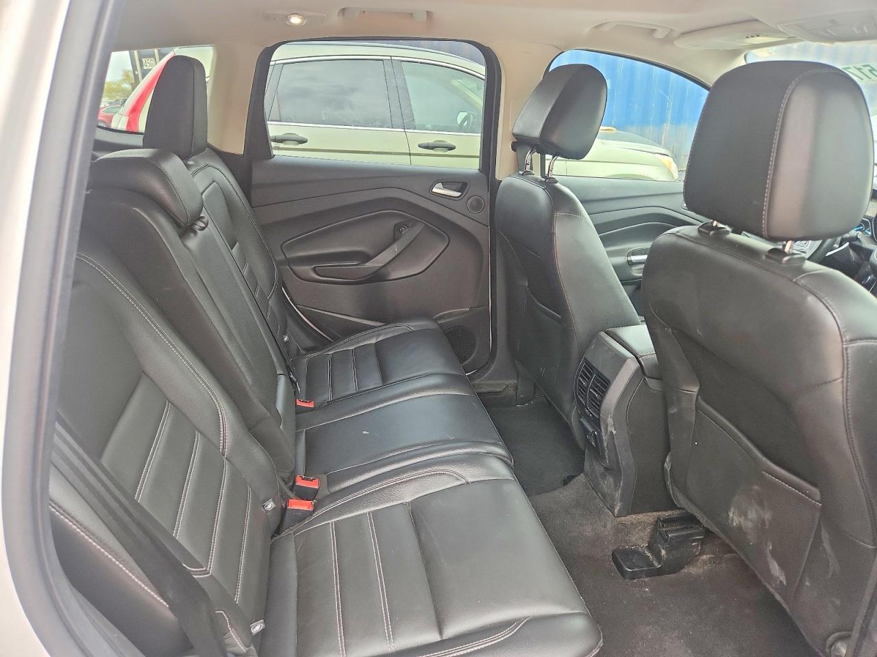 2017 Ford Escape Titanium - zdjęcie 11